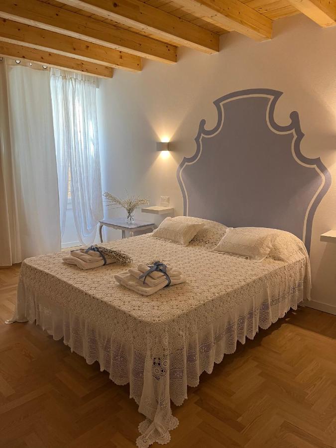 La Piccola Casa Al Lago - Intera Casa Con 3 Camere E 2 Box Salò Kültér fotó