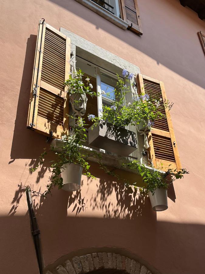 La Piccola Casa Al Lago - Intera Casa Con 3 Camere E 2 Box Salò Kültér fotó