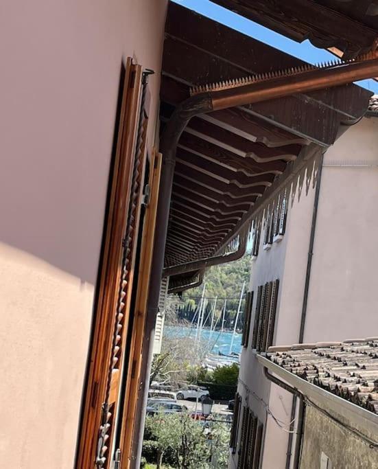 La Piccola Casa Al Lago - Intera Casa Con 3 Camere E 2 Box Salò Kültér fotó
