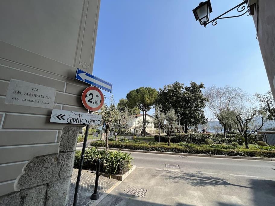 La Piccola Casa Al Lago - Intera Casa Con 3 Camere E 2 Box Salò Kültér fotó