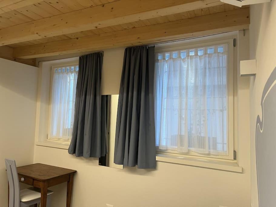 La Piccola Casa Al Lago - Intera Casa Con 3 Camere E 2 Box Salò Kültér fotó
